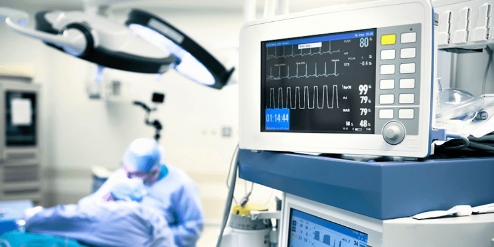 Medical device in an operating room 